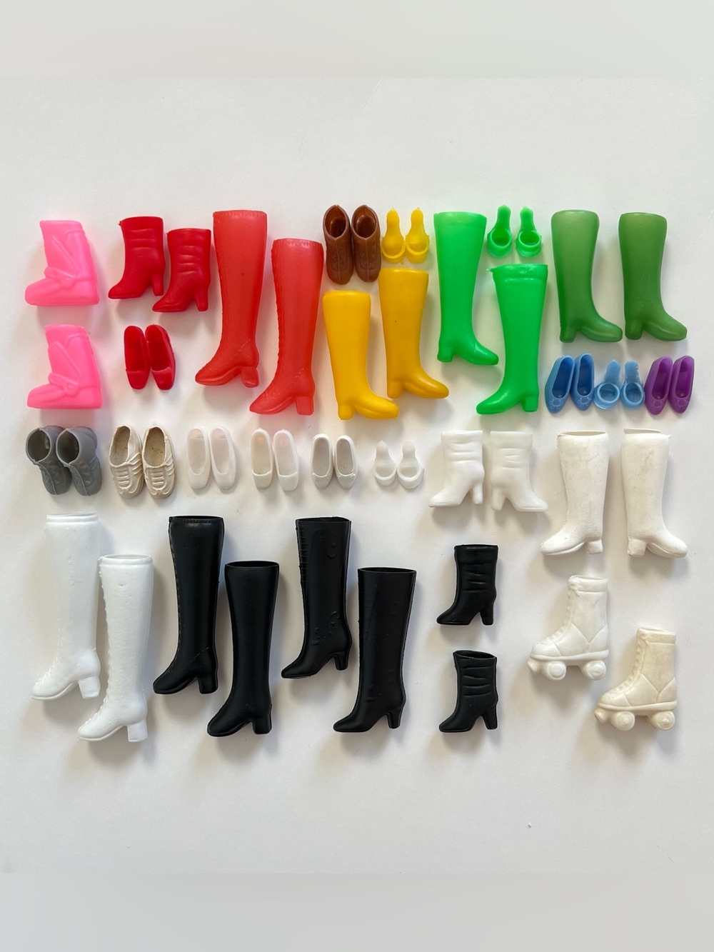 Vintage clone 11.5” fashion doll shoes & boots lot (Barbie-sized)